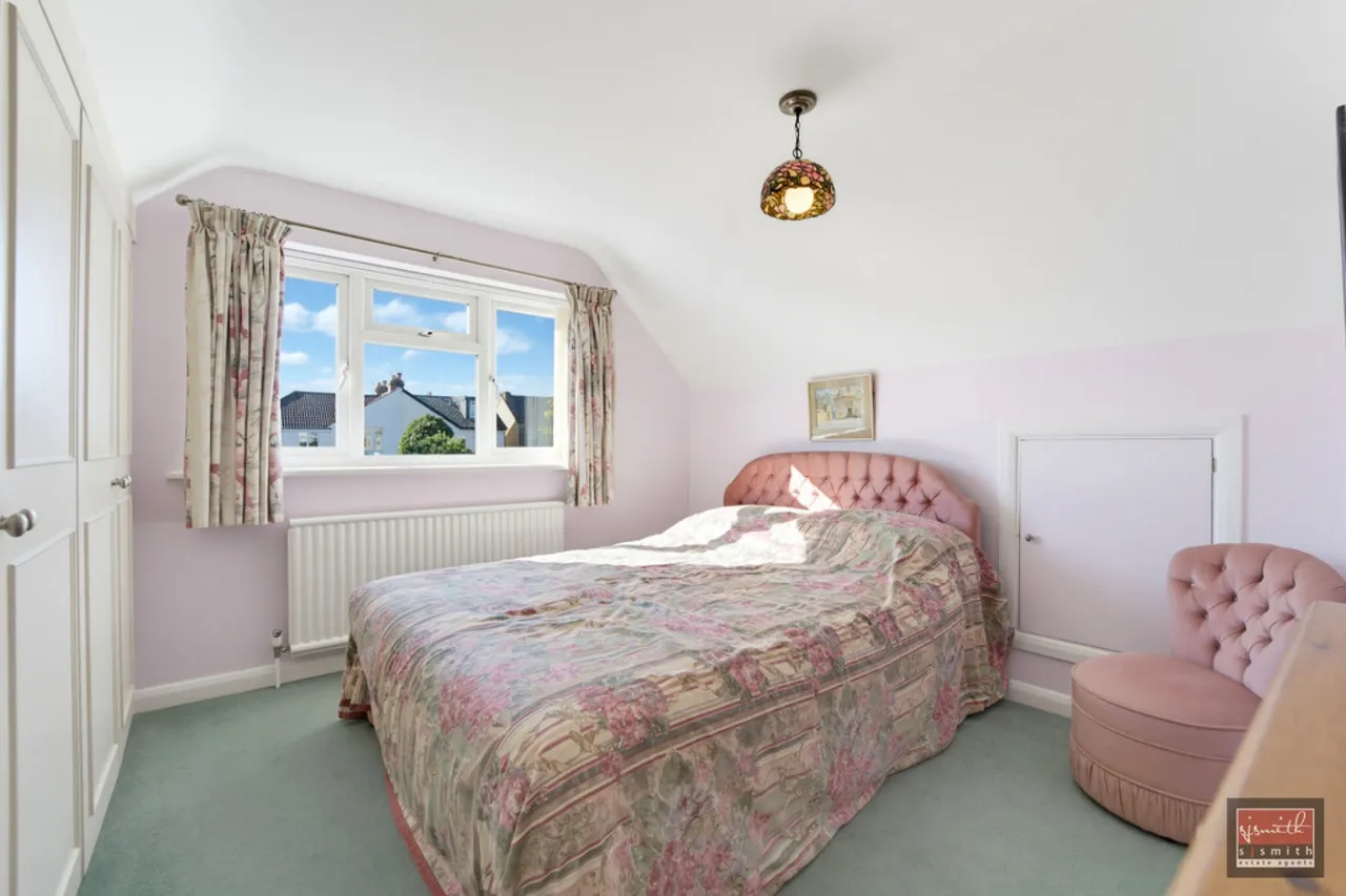 Chesterfield Road, Ashford, photo 8