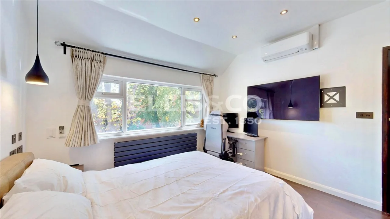 Neeld Crescent, Wembley, HA9, photo 11