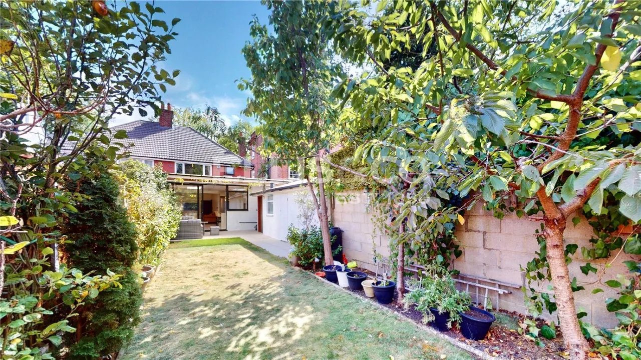 Neeld Crescent, Wembley, HA9, photo 20
