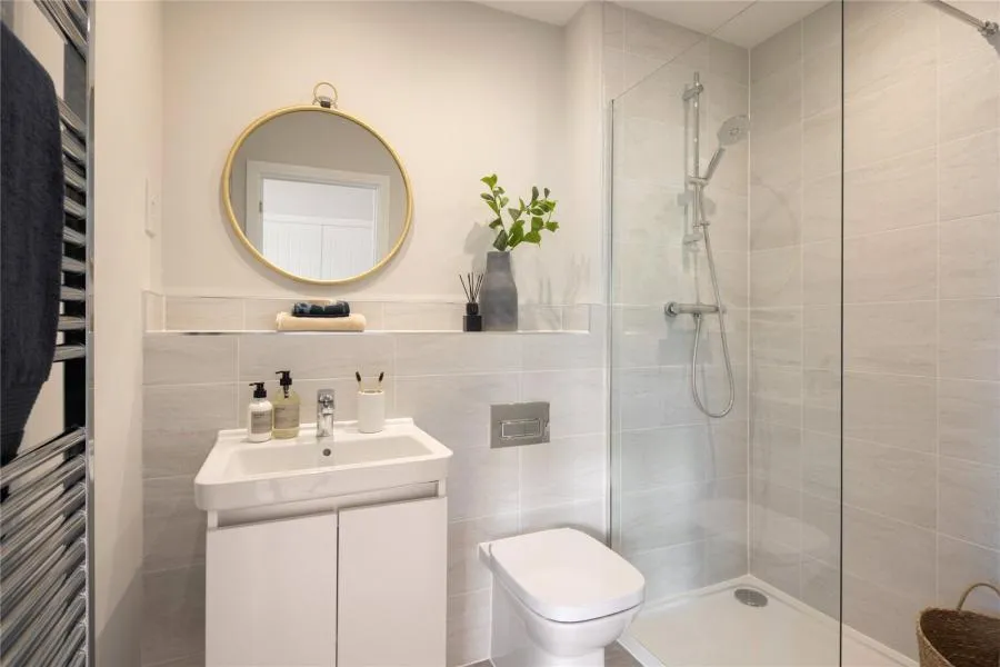 Off Worting Road, Basingstoke, RG23, photo 6