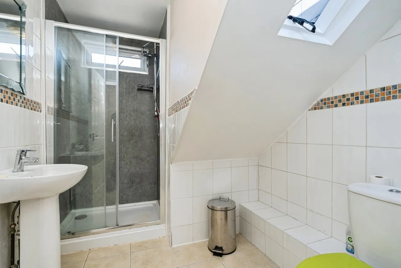 Carlton Road, London, E11, photo 4