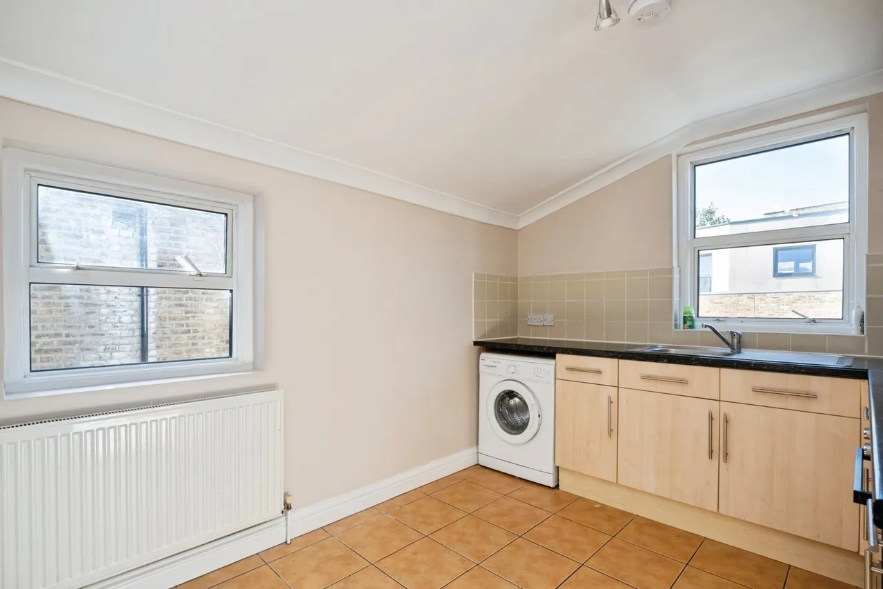 Carlton Road, London, E11, photo 14