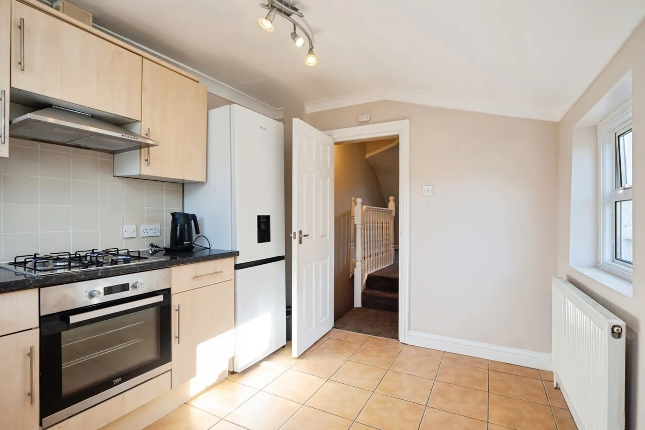Carlton Road, London, E11, photo 8