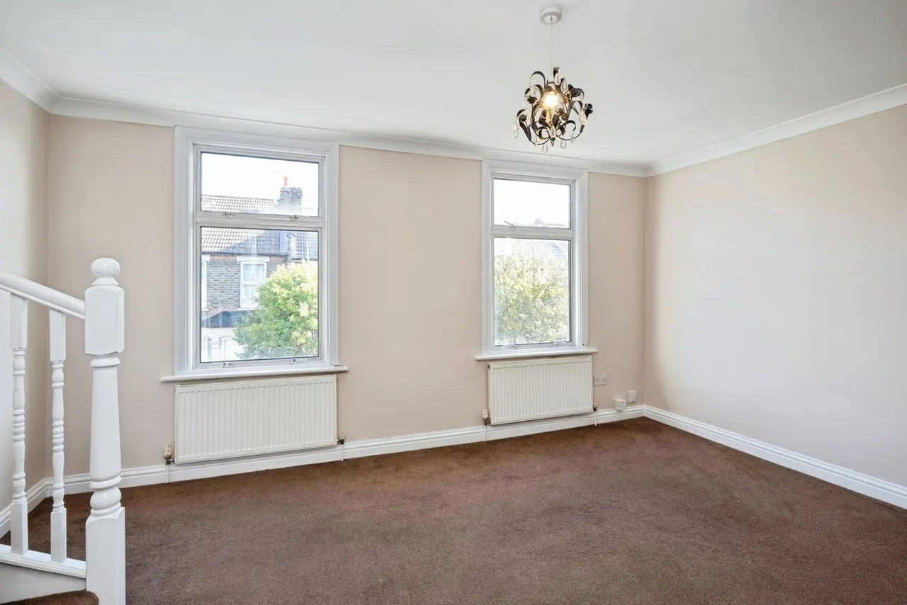 Carlton Road, London, E11, photo 13