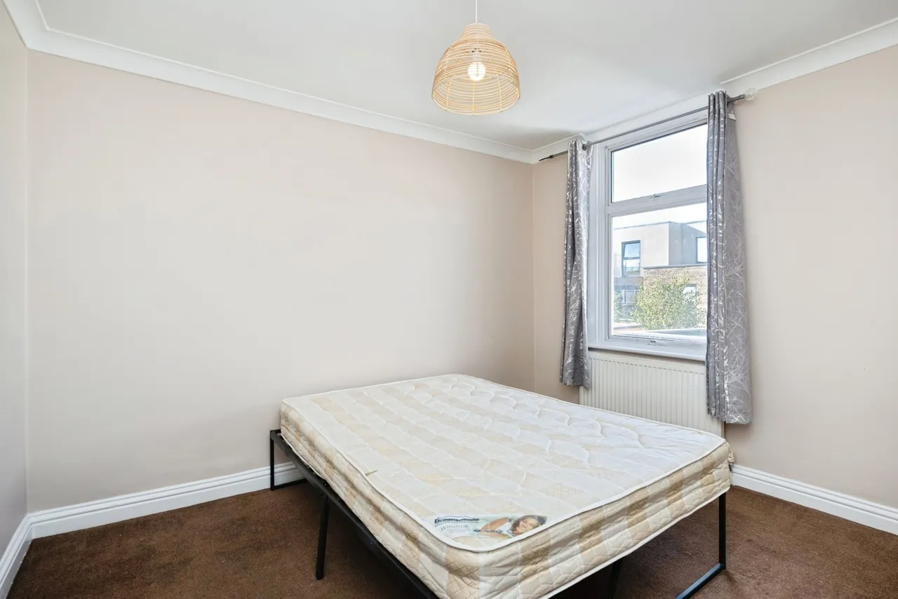 Carlton Road, London, E11, photo 7