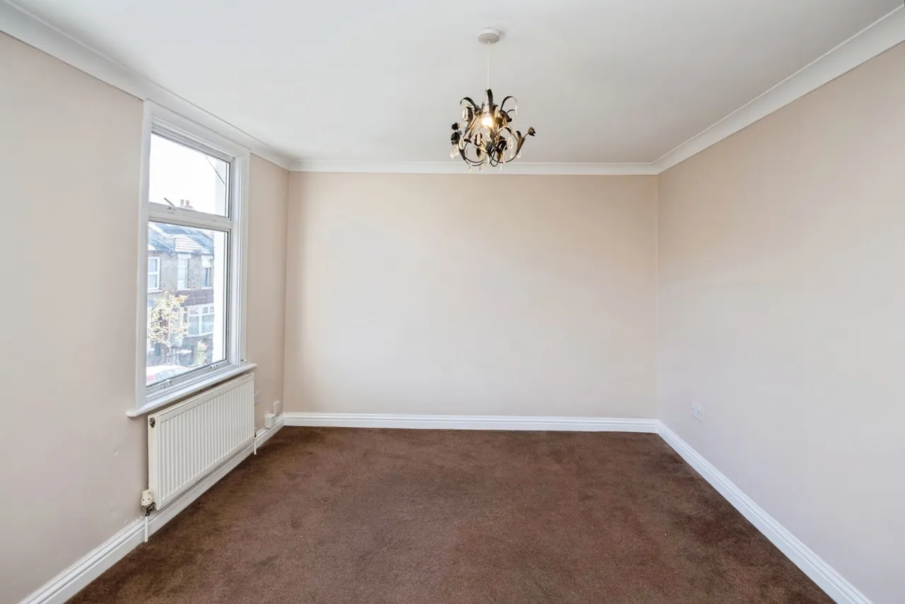 Carlton Road, London, E11, photo 15