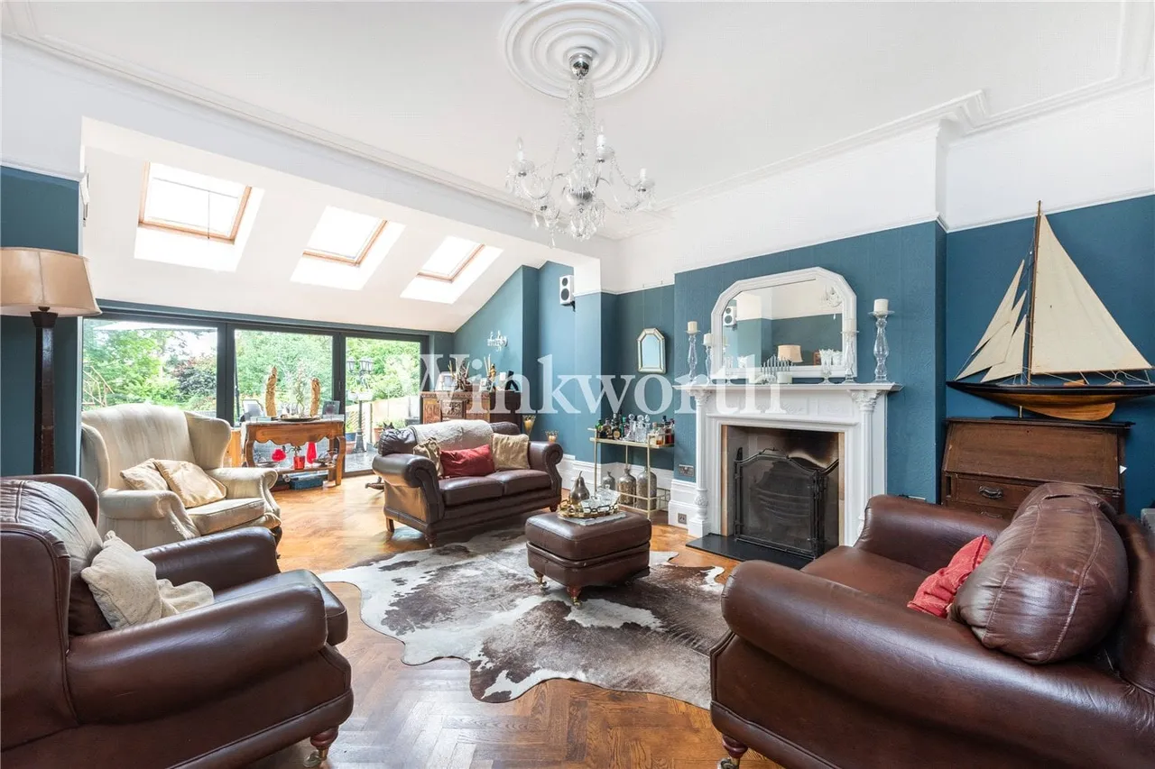 Old Park Road, London, N13, photo 7