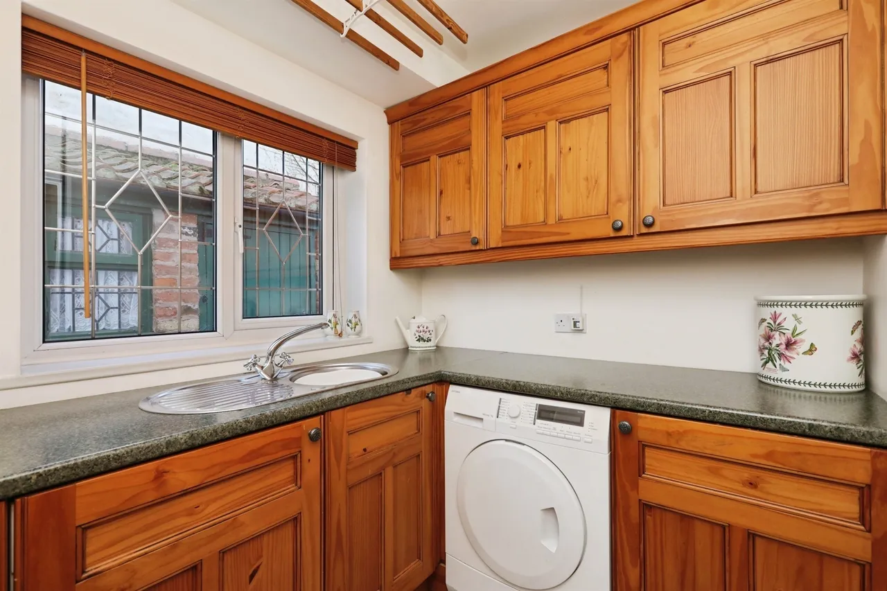 Church Lane, Hayton, DN22, photo 9