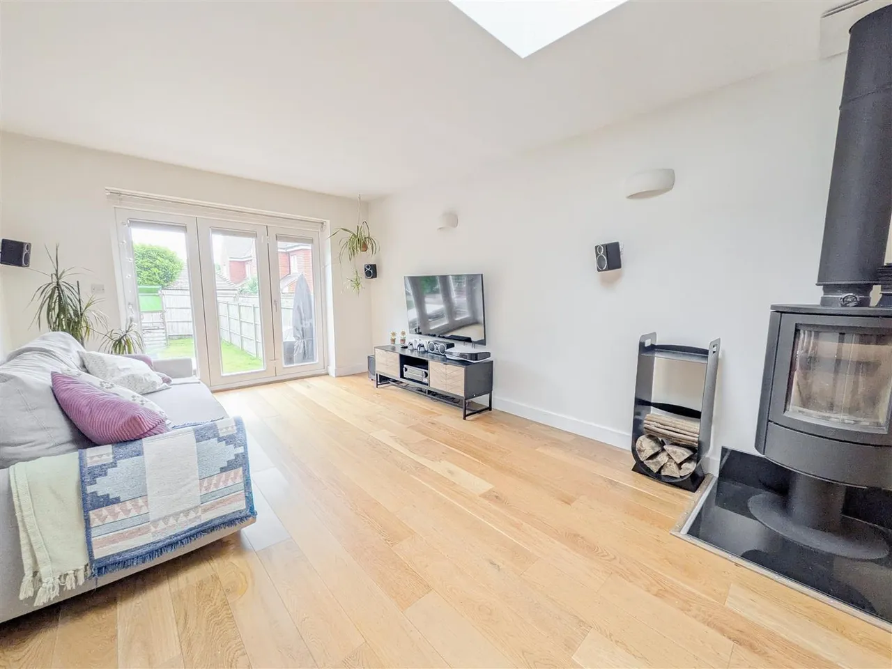 Hempstead Gardens, Uckfield, East Sussex, TN22 1ED, photo 4