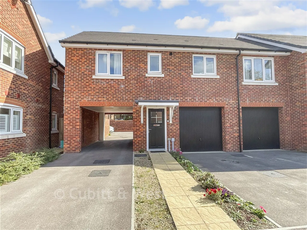 2 bed house for sale, Valley Drive, Forge Wood, RH10