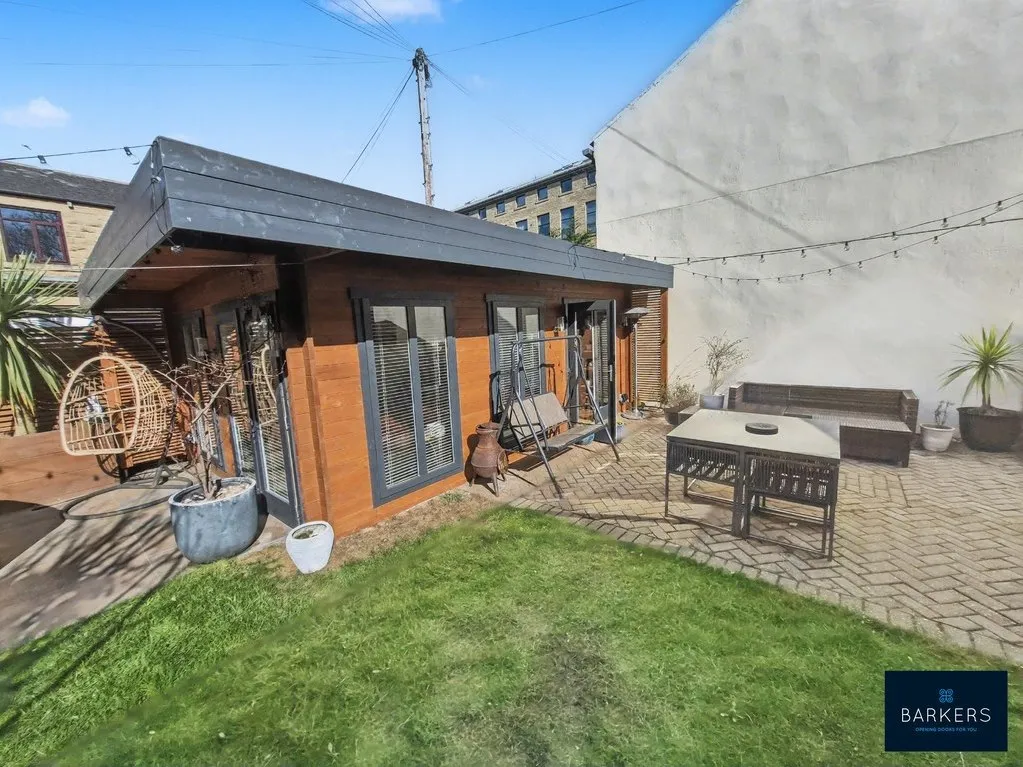 West Street, Drighlington BD11 1BP, photo 16