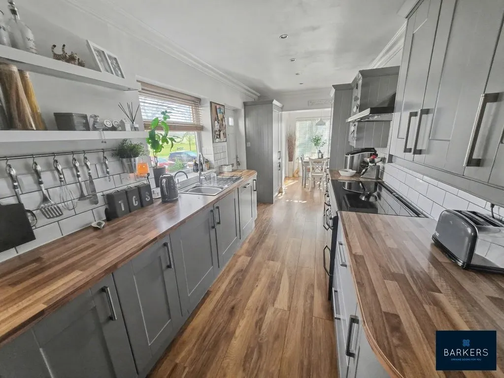 2 bed house for sale — West Street, Drighlington BD11 1BP