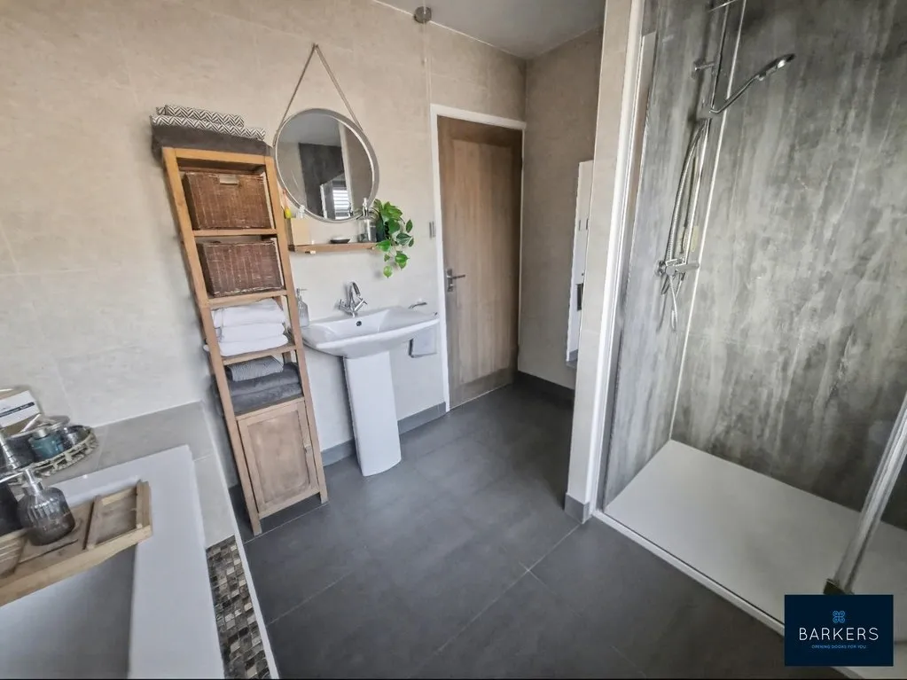 West Street, Drighlington BD11 1BP, photo 10