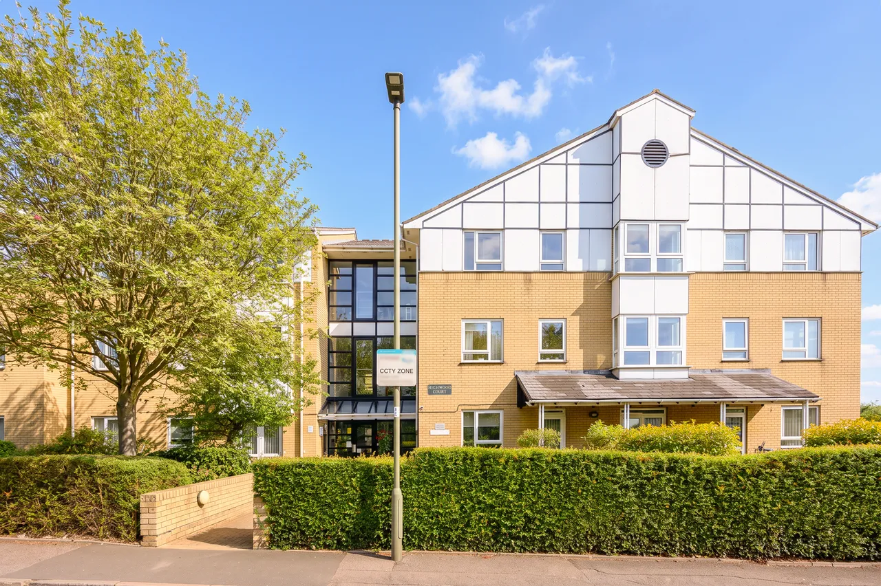 1 bed flat for sale — Flat 22, Highwood Court, Potters Lane, Barnet