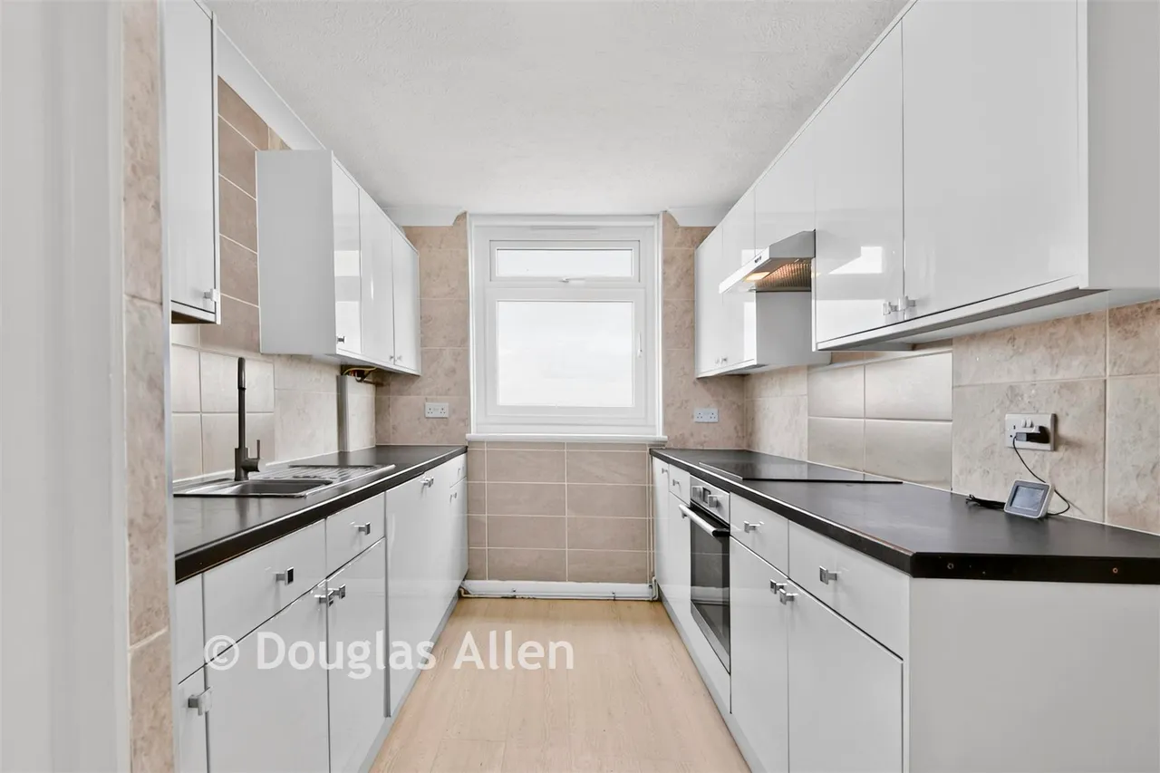 Eagle Way, Great Warley, CM13, photo 3