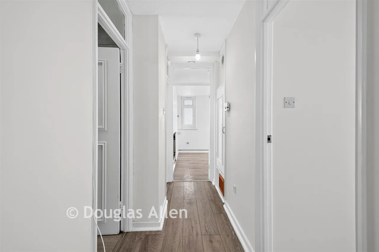 Eagle Way, Great Warley, CM13, photo 7