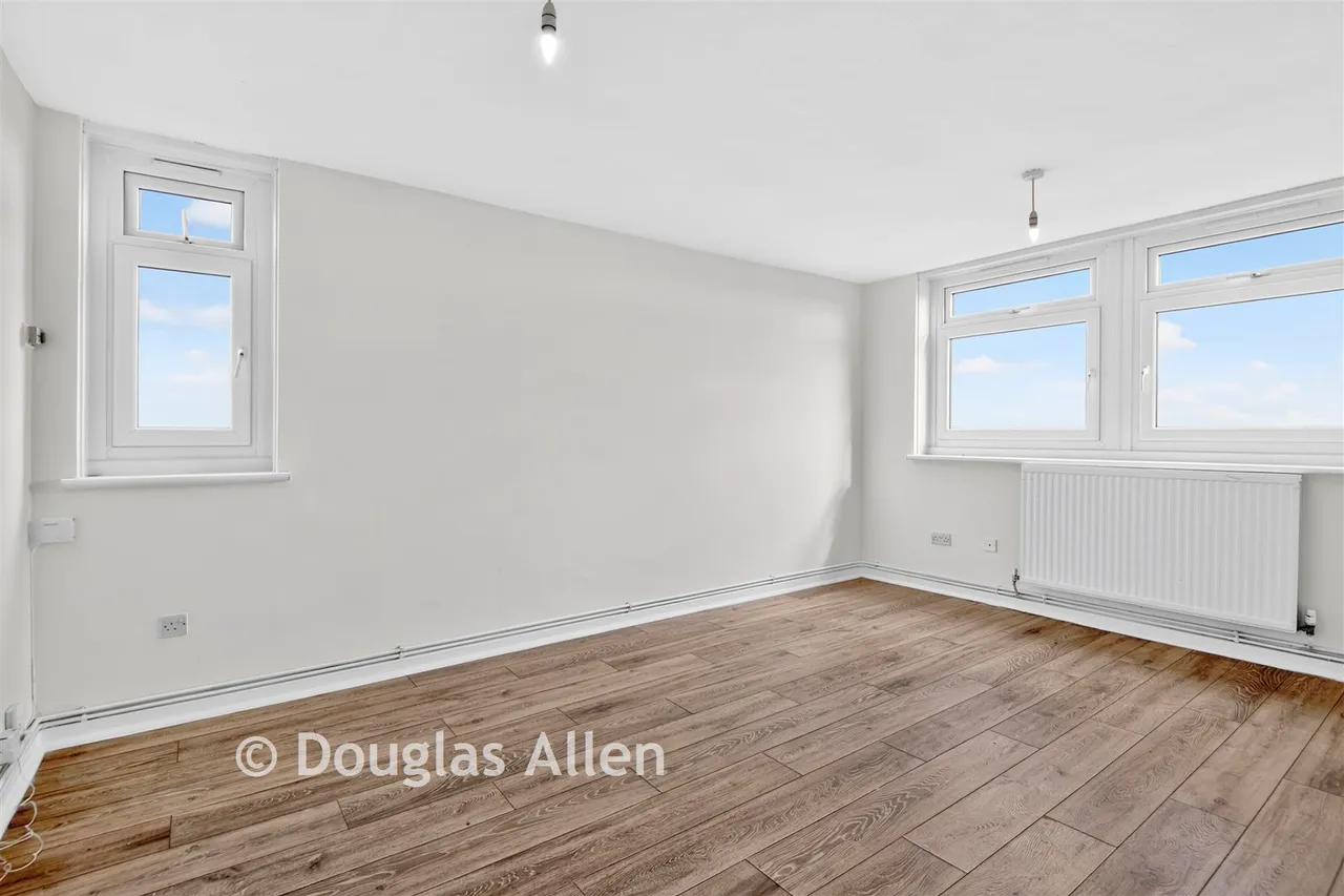 Eagle Way, Great Warley, CM13, photo 2