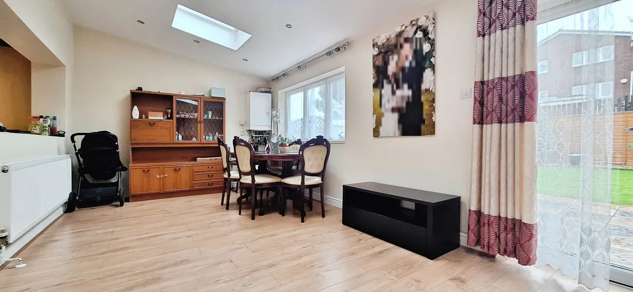 Ramsey Close, Greenford, UB6, photo 6