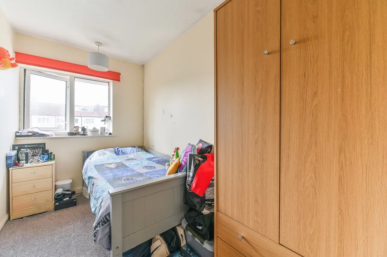 4 Malvern Close, Mitcham, photo 9