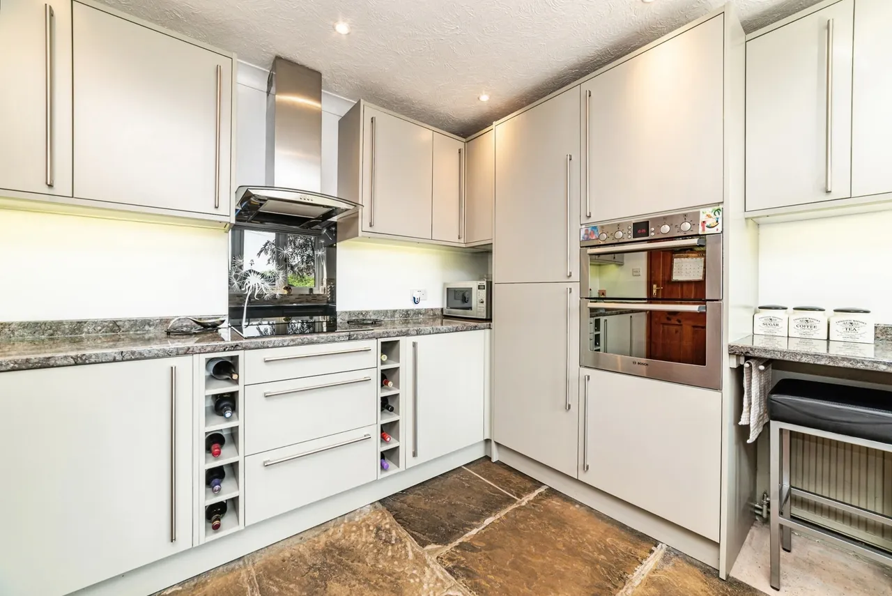 Newtown, Tadley, RG26, photo 6