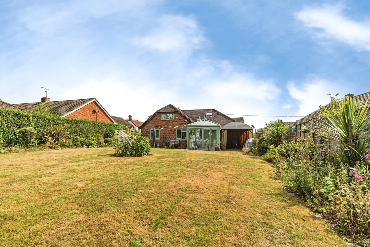 Newtown, Tadley, RG26, photo 2