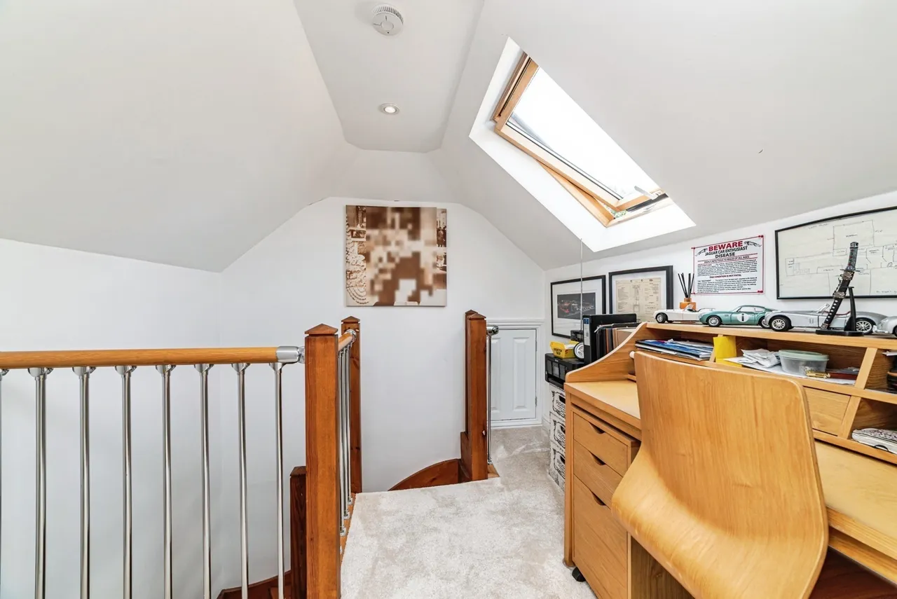 Newtown, Tadley, RG26, photo 24
