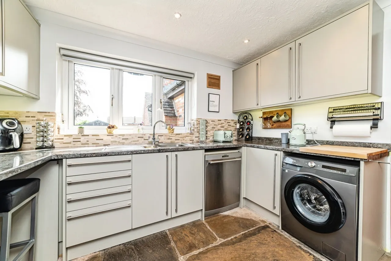 Newtown, Tadley, RG26, photo 5