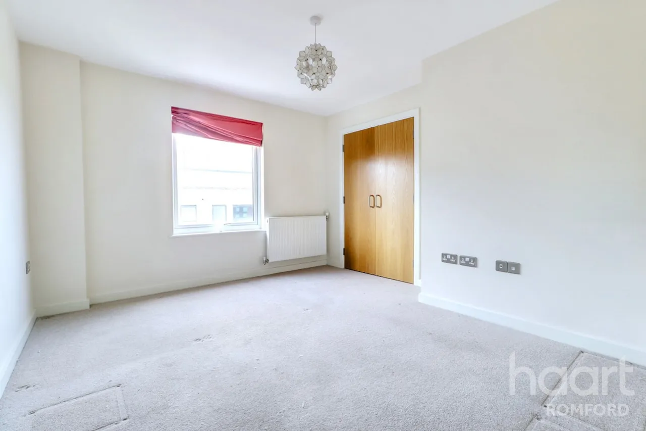 Chapel Court, Romford, RM7, photo 10