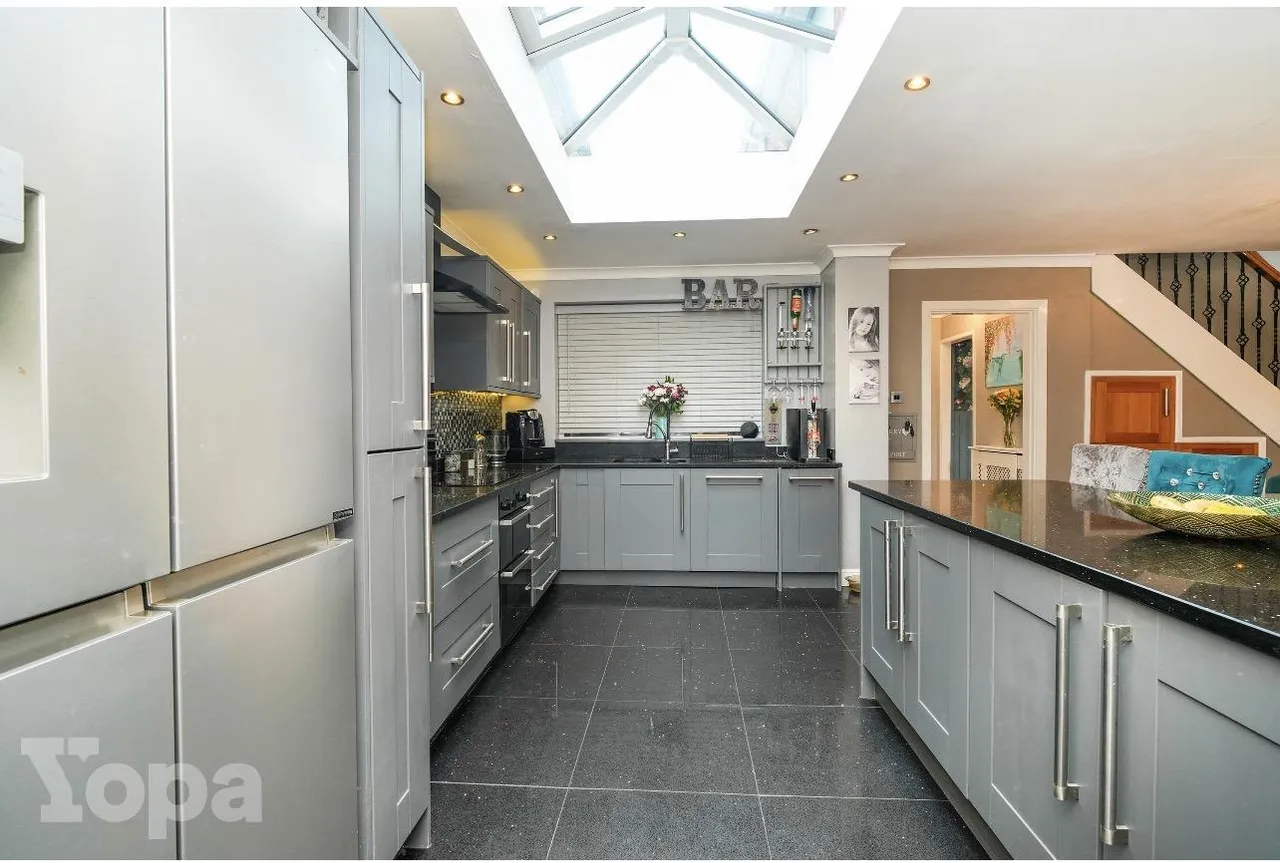 York Road, Chadderton, OL9, photo 11
