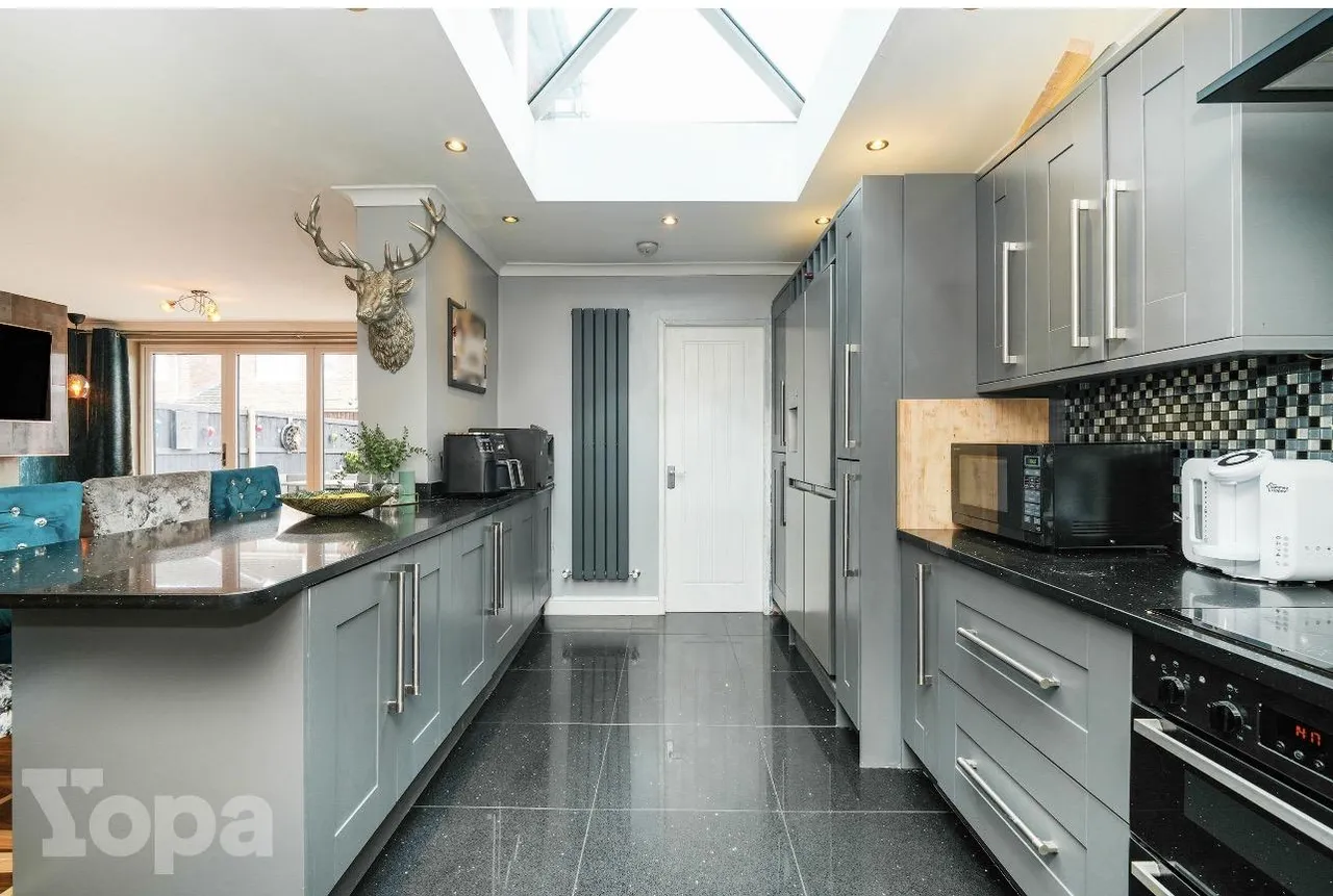 York Road, Chadderton, OL9, photo 6