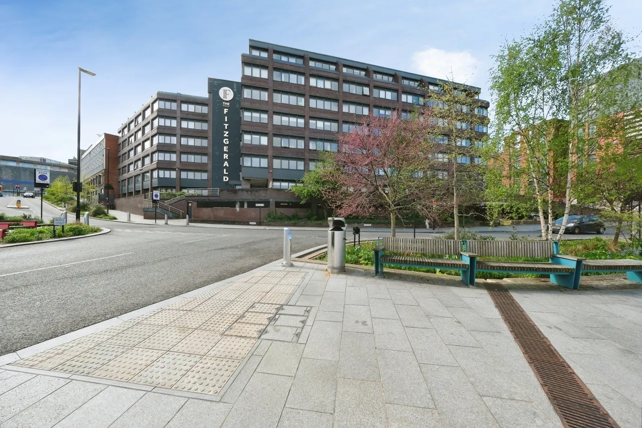 1 bed flat for sale — West Bar, Sheffield, S3