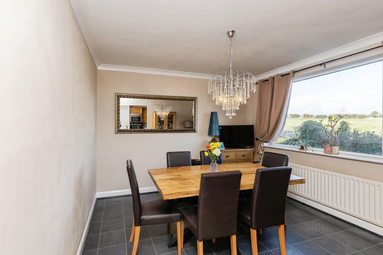 Hepworth Close, Mirfield, WF14, photo 7