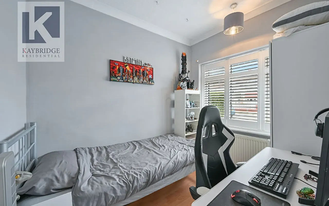 Gatley Avenue, Epsom, KT19, photo 13