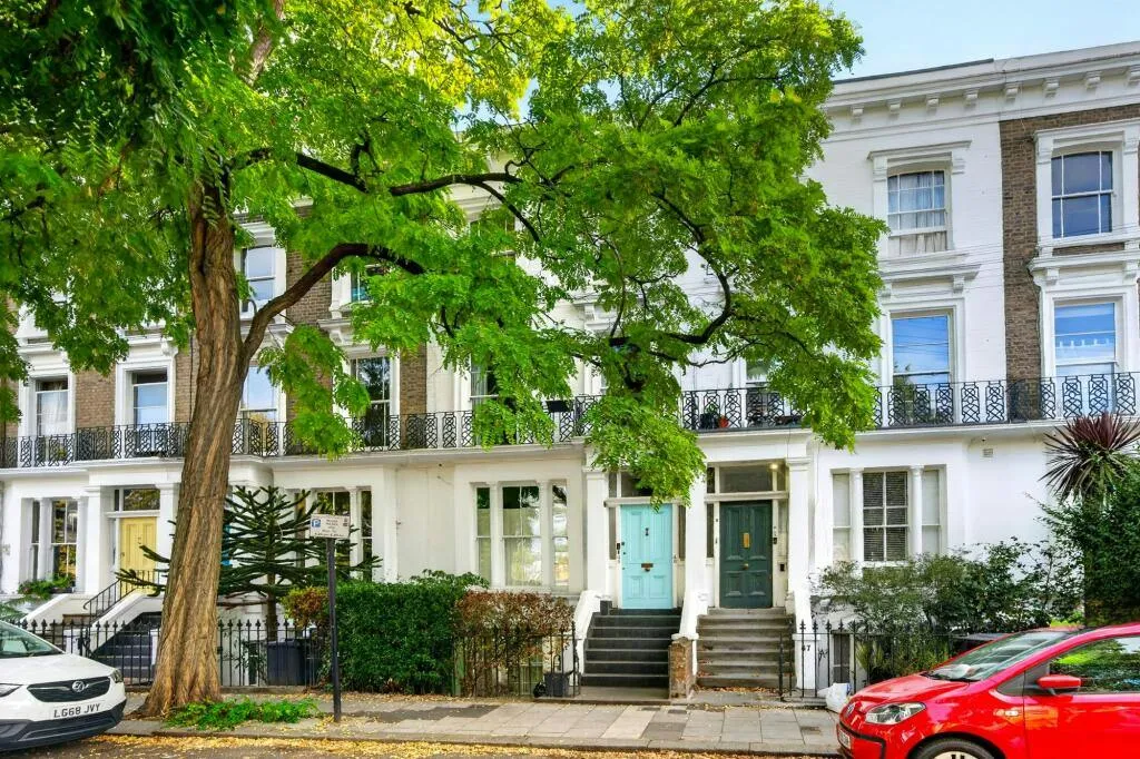 2 bed flat for sale — Thorne Road, London, SW8