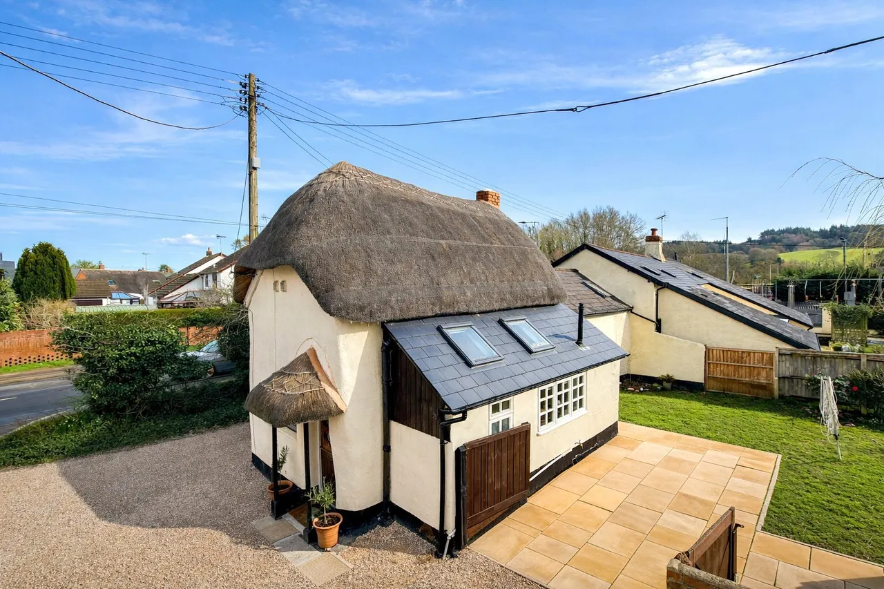 1 bed property for sale — Station Road, Newton Poppleford, Sidmouth, Devon, EX10