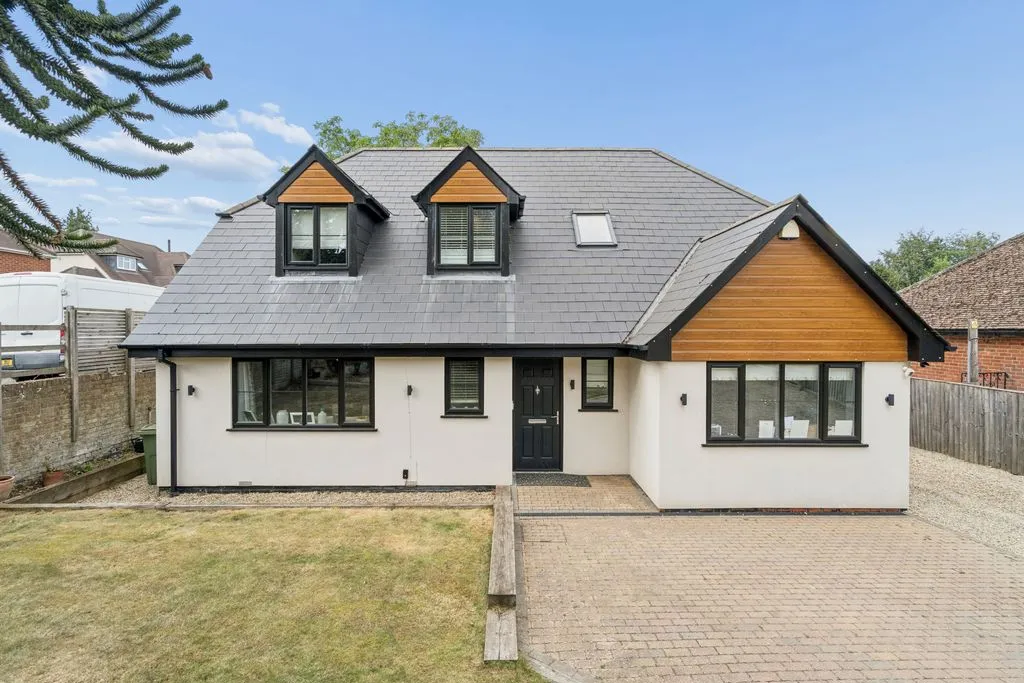 4 bed house for sale — Park Lane, Lane End HP14 3LB