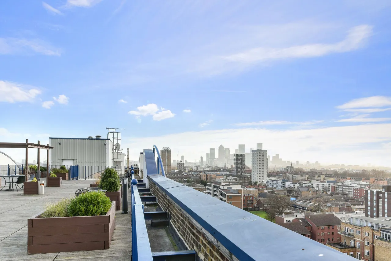 115 Skyline Plaza Building, 80 Commercial Road, London, photo 11