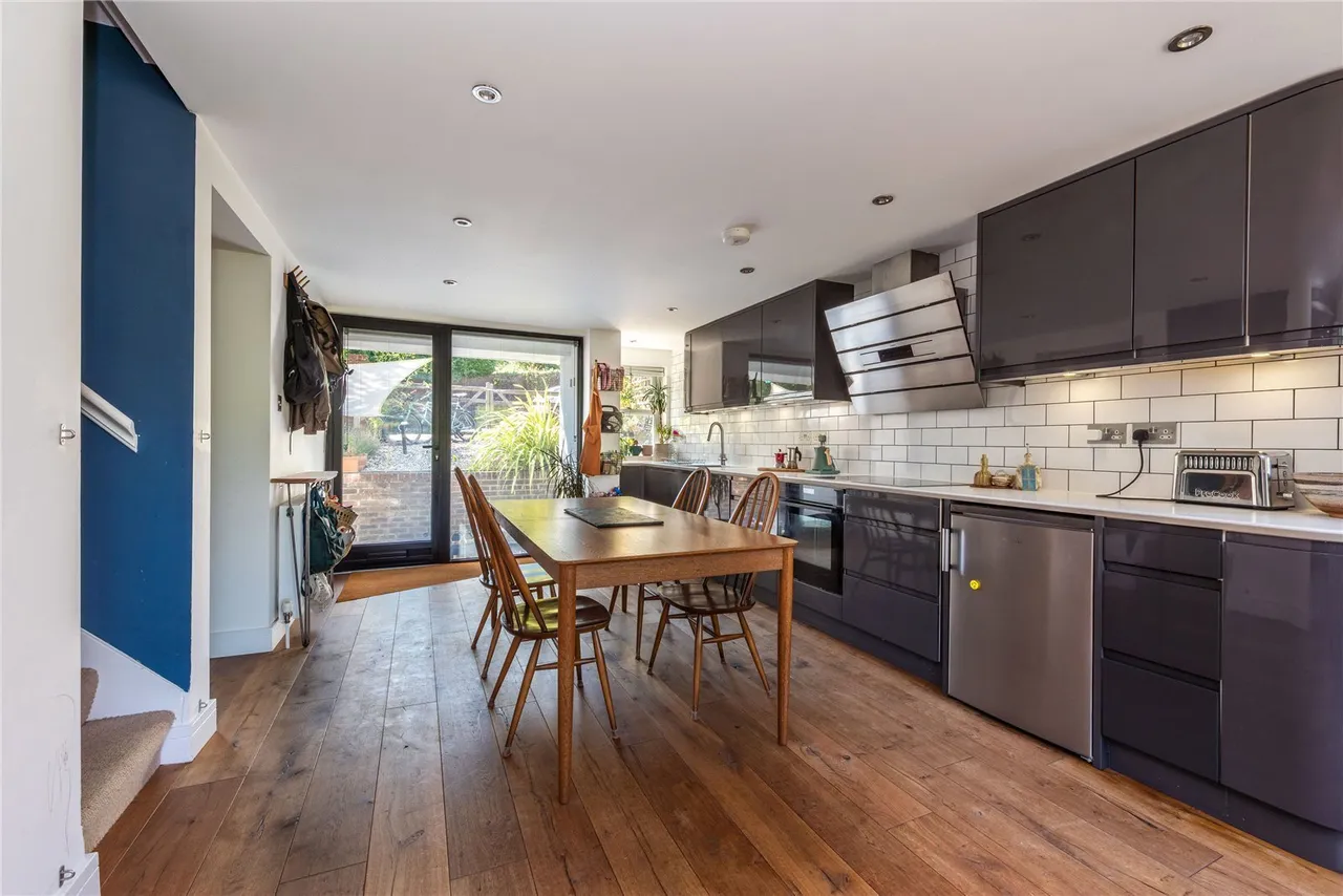 Harrow Road West, Dorking, RH4, photo 2