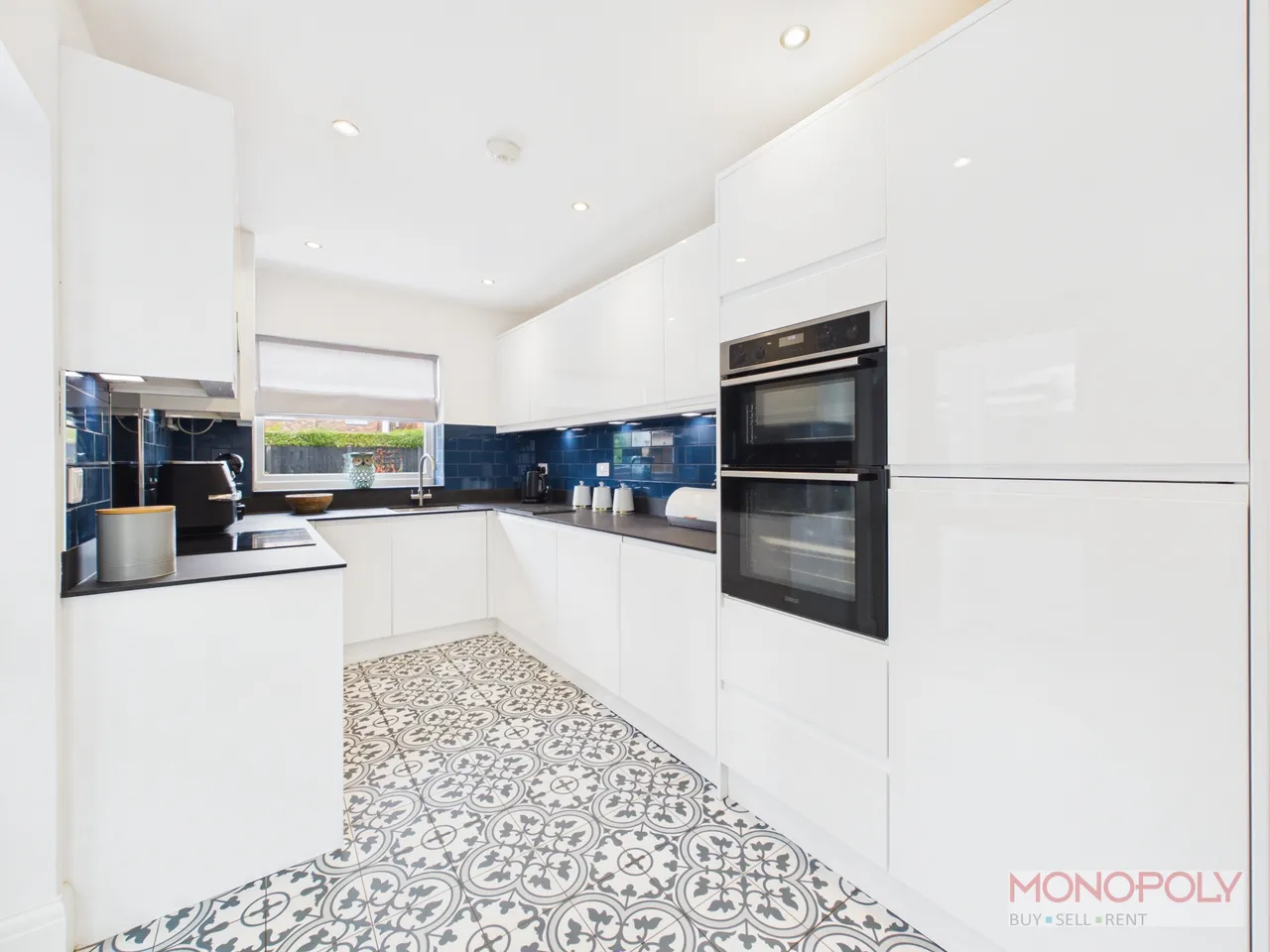 Chester Road, Wrexham, LL11, photo 6