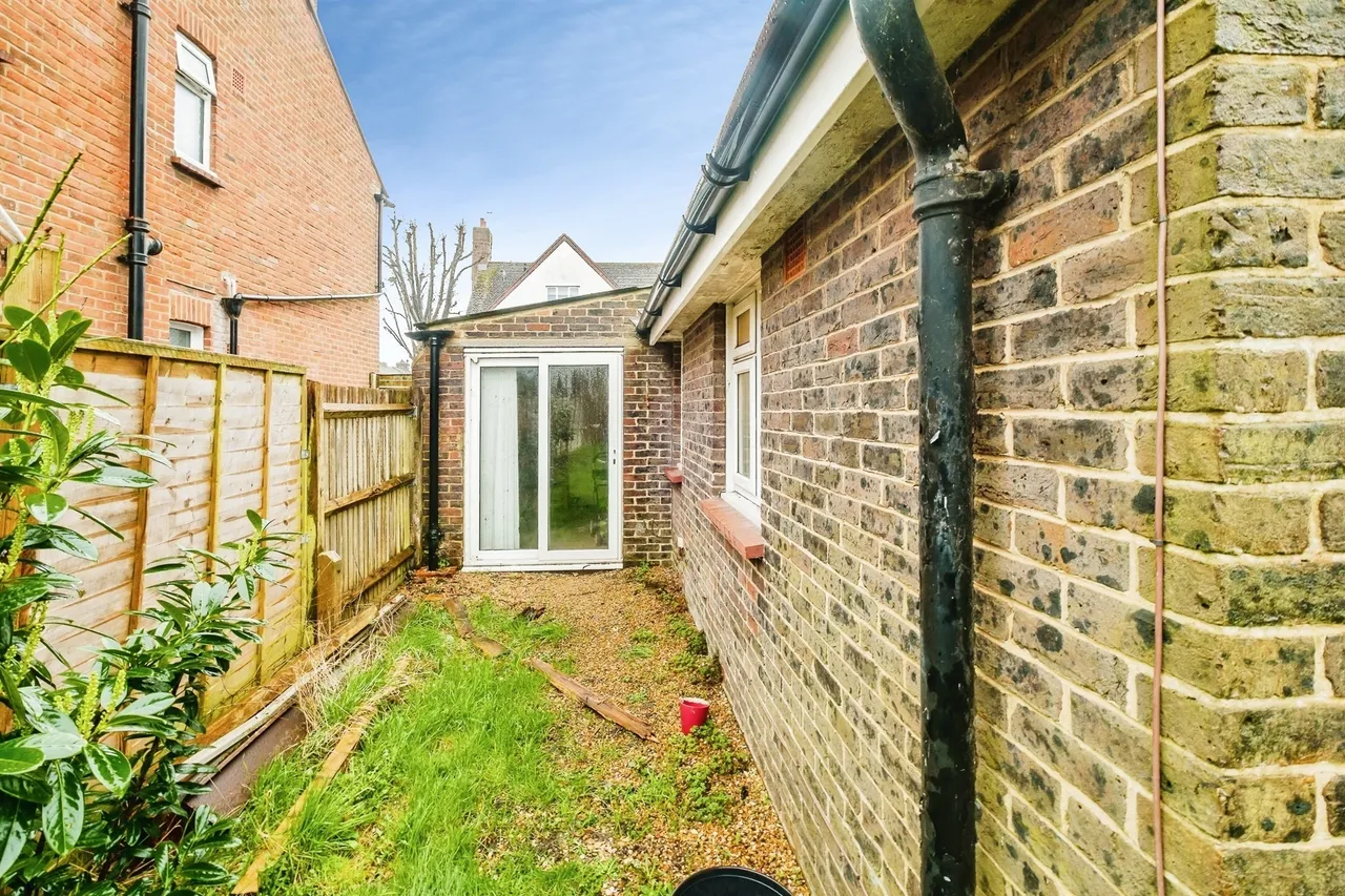 Leigh Road, Worthing, BN14, photo 20