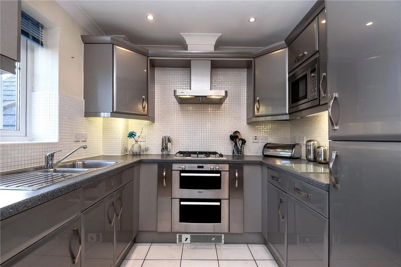 Westlands House, Bounty Road, Basingstoke, Hampshire, RG21, photo 4