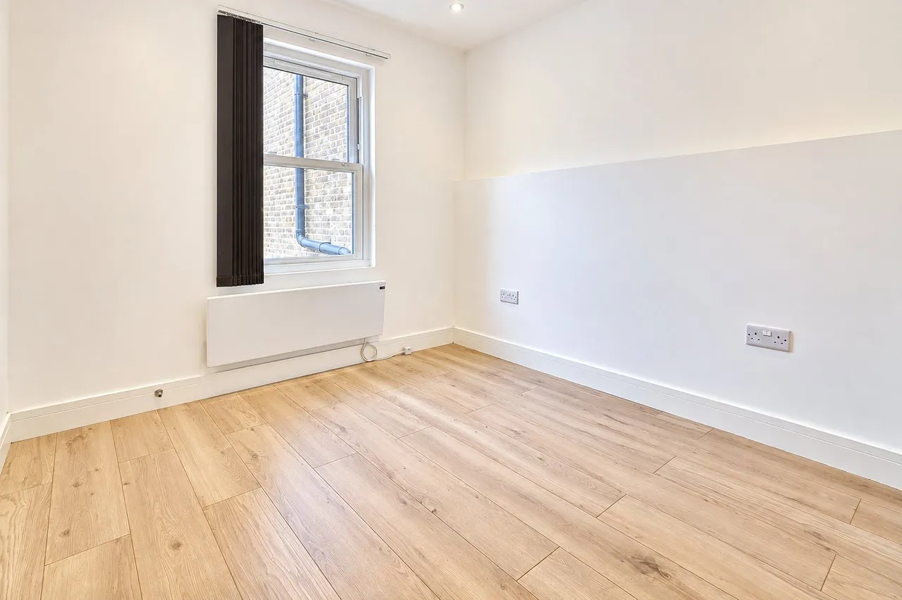 High Street, Woking, GU21, photo 5