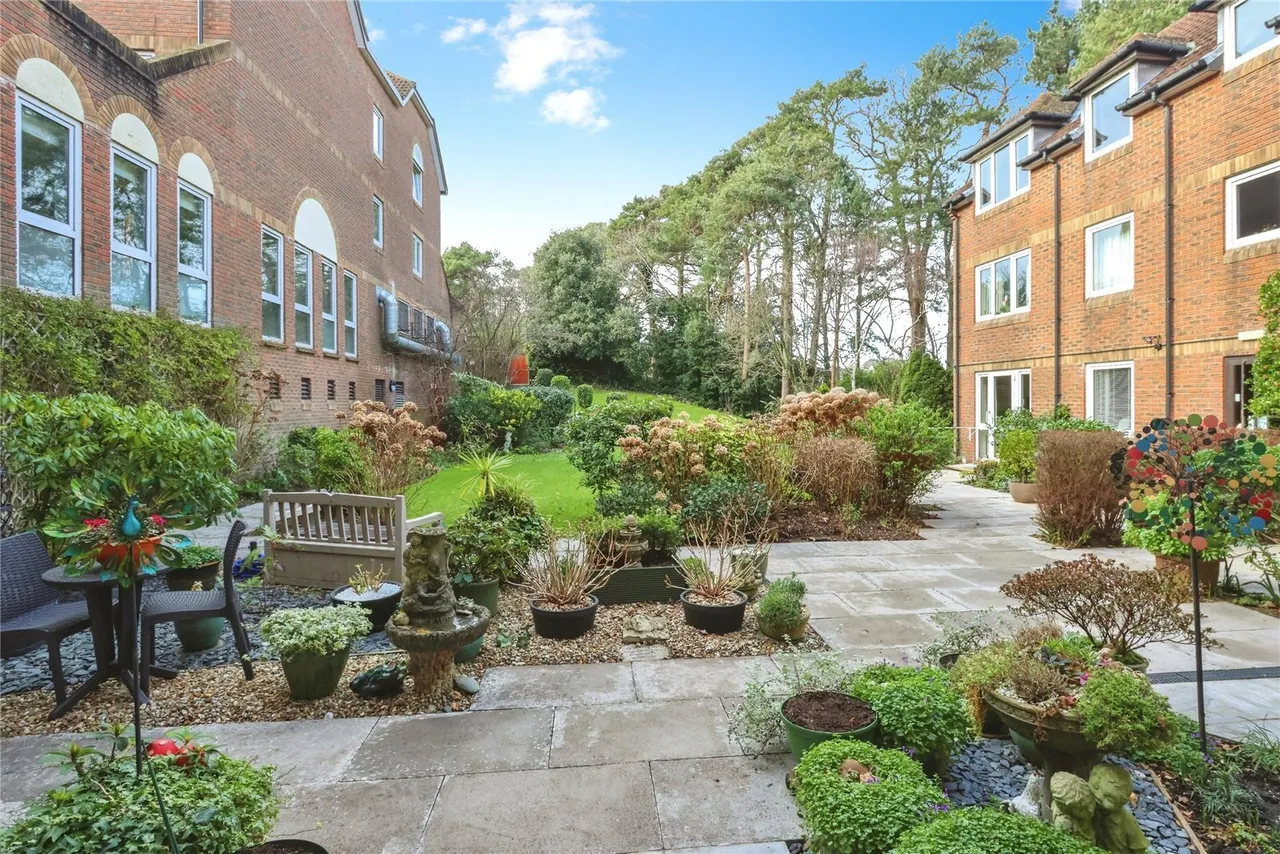 Queens Park West Drive, Queens Park, BH8, photo 17