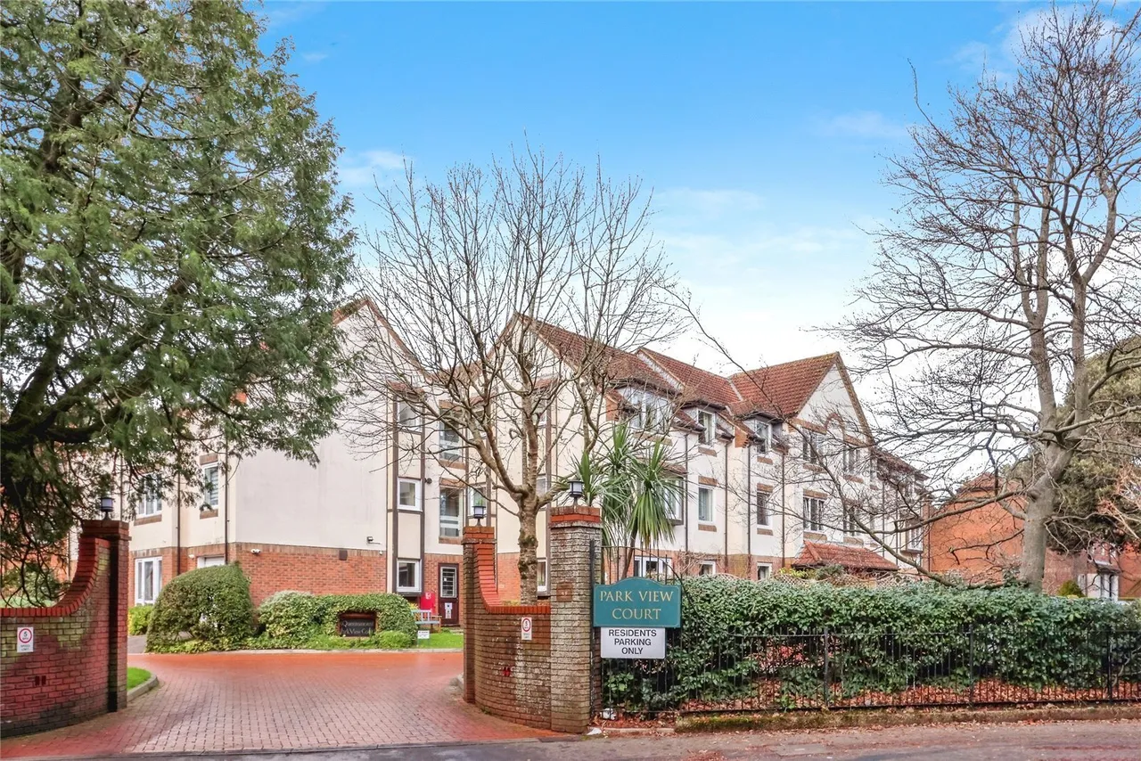 Queens Park West Drive, Queens Park, BH8, photo 2
