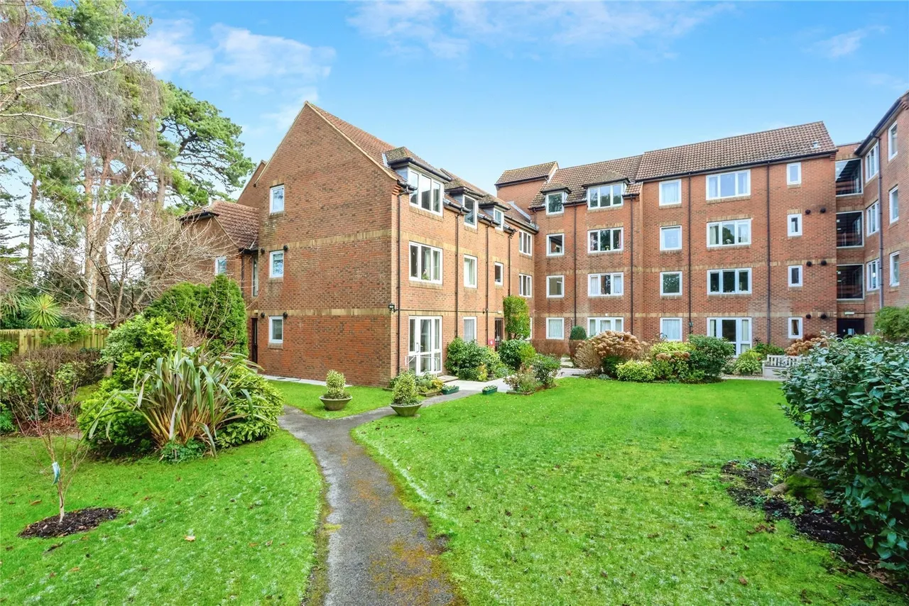 Queens Park West Drive, Queens Park, BH8, photo 22