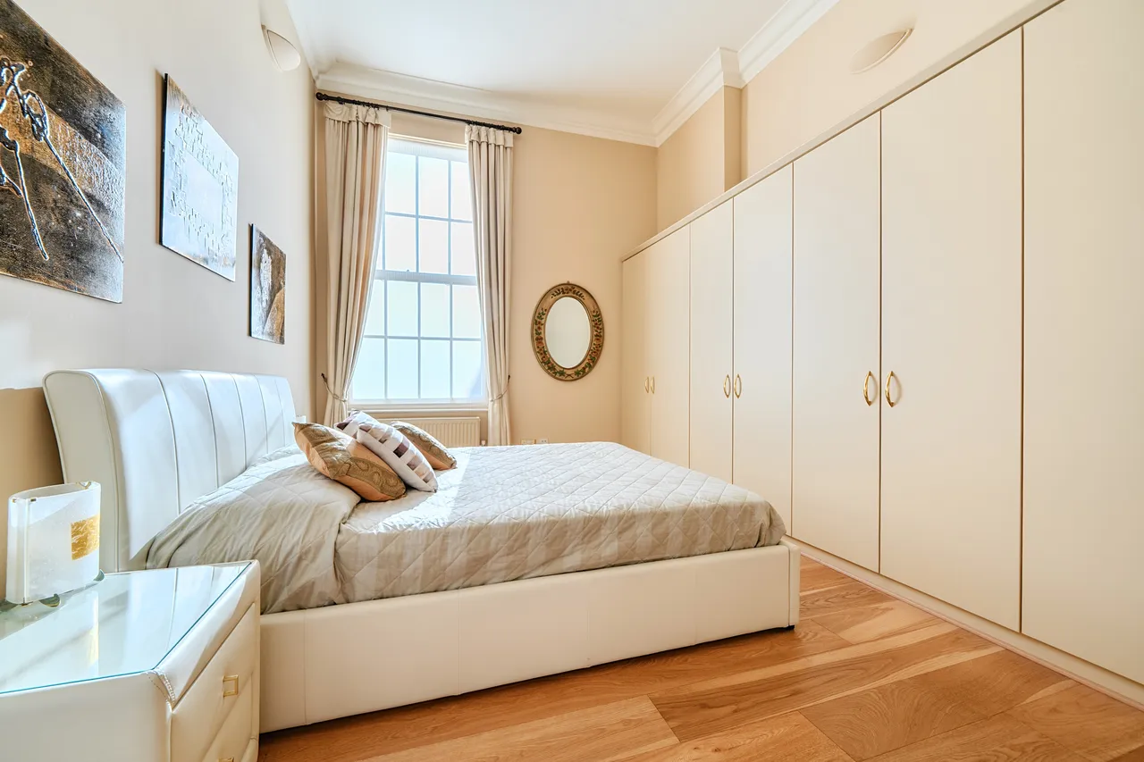 Royal Drive, London, N11, photo 6