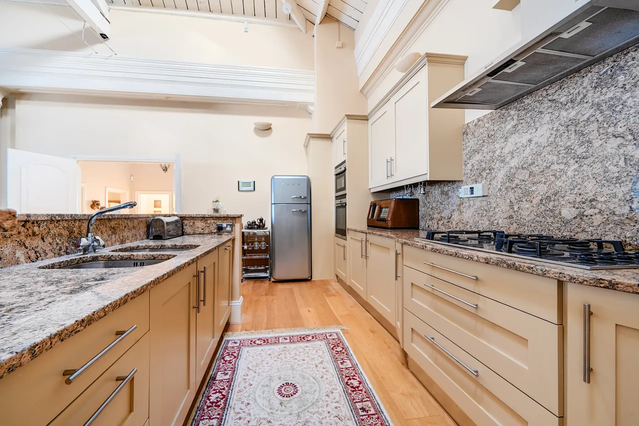 Royal Drive, London, N11, photo 3