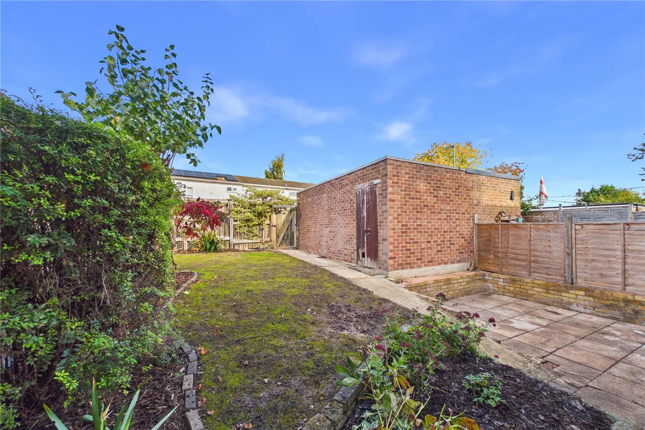 Dover Close, Basingstoke, RG23, photo 7