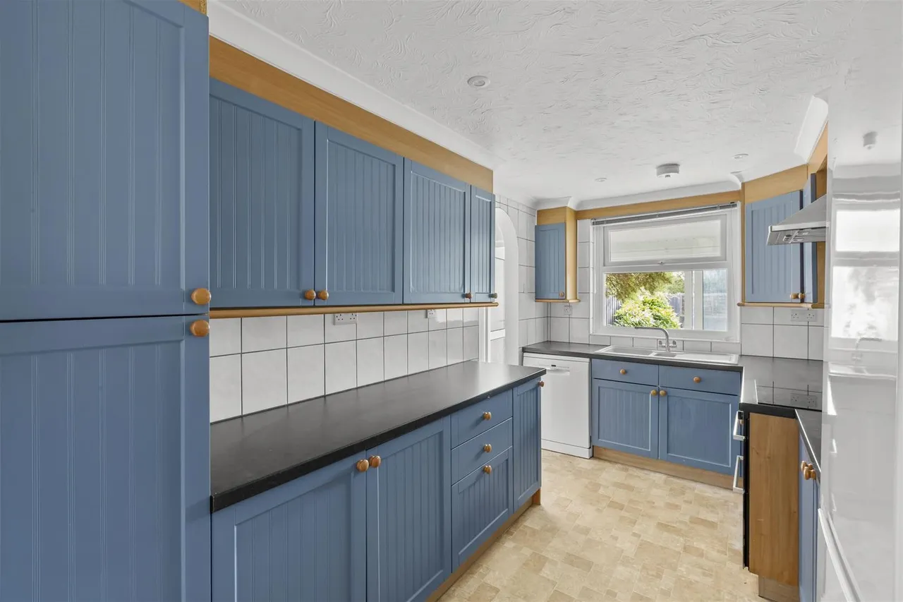 Totteridge Road, High Wycombe, HP13, photo 5