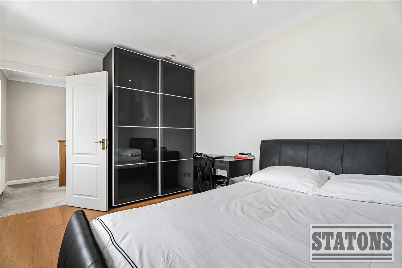 The Paddocks, Cockfosters, Barnet, EN4 9HY, photo 8